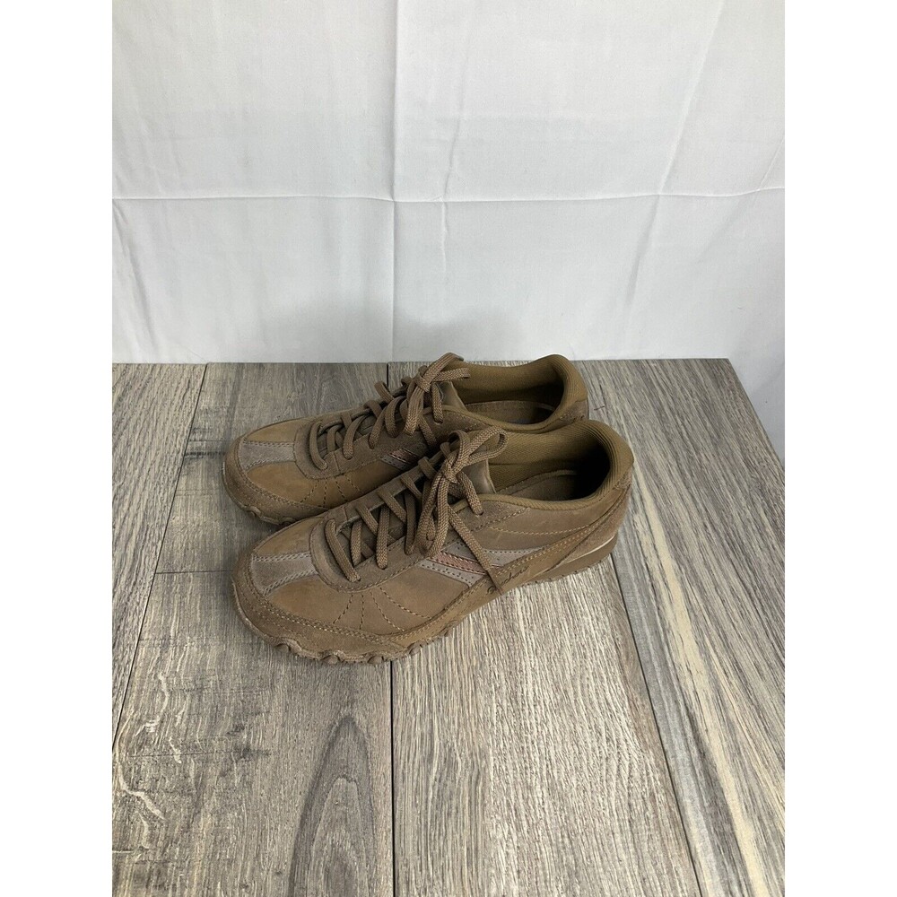 Sketchers 7.5 Brown Sneaker Leather Relaxed Fit